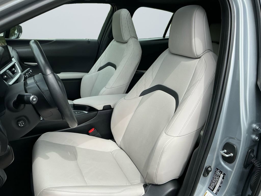 Used 2023 Lexus UX 250h AWD w/ Accessory Package (Z2) image 10
