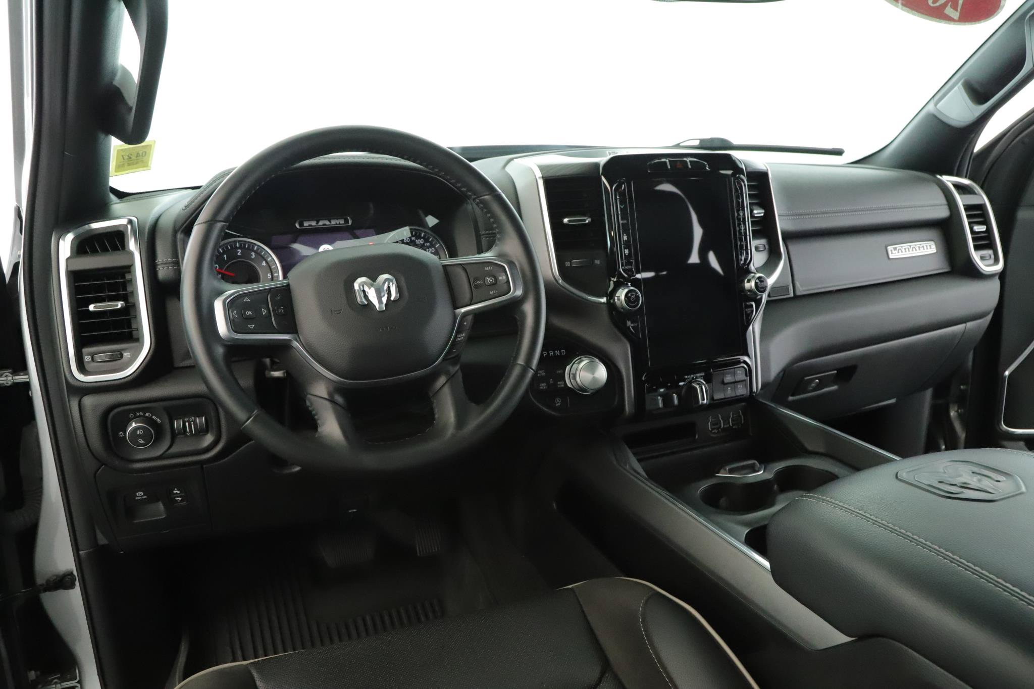 Used 2024 RAM 1500 Laramie AWD/4WD image 2