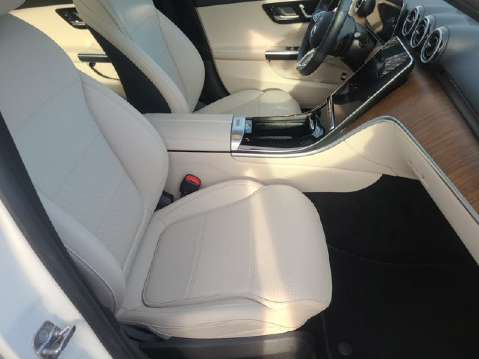 Used 2023 Mercedes-Benz C 300 4MATIC Sedan image 21