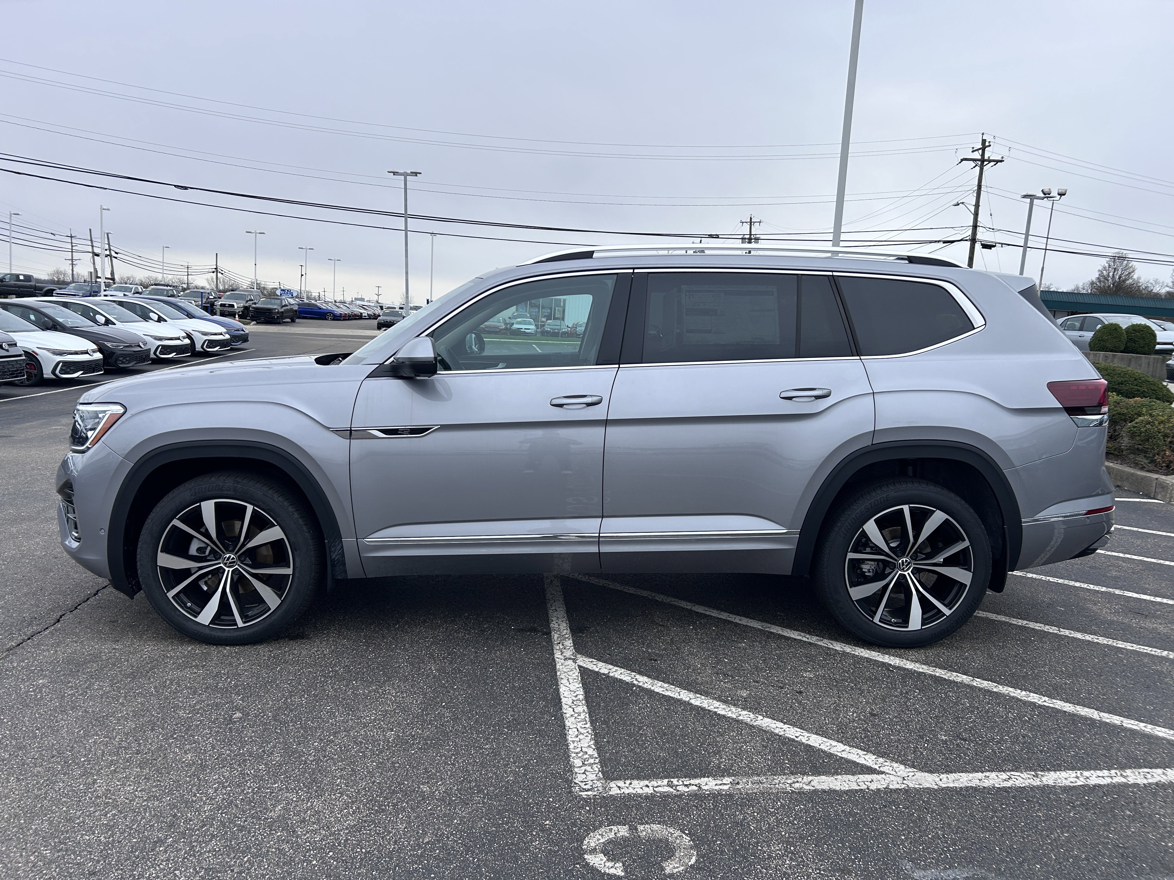 New 2026 Volkswagen Atlas SEL Premium R-Line image 4