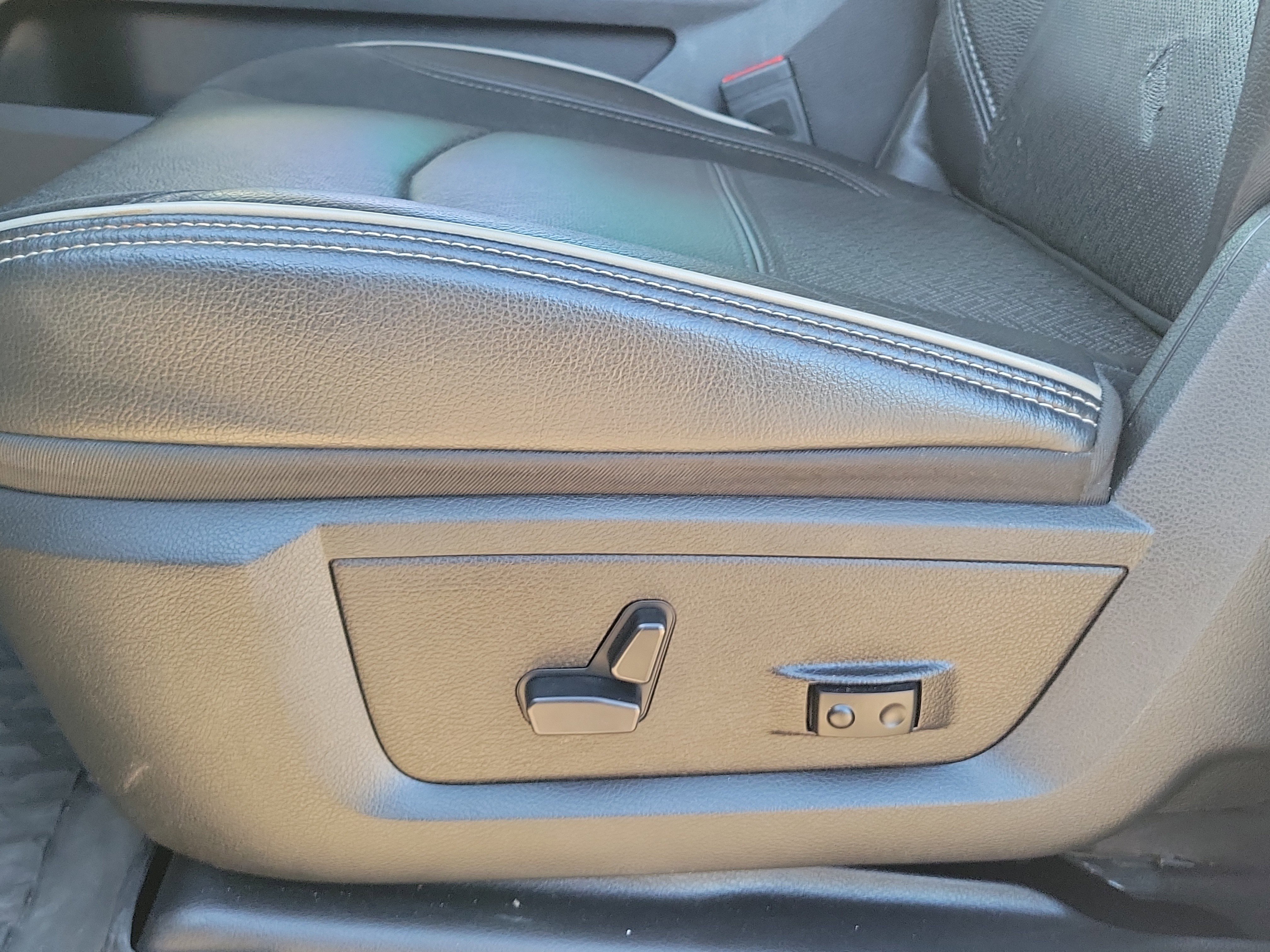 Used 2024 RAM 2500 Laramie image 19