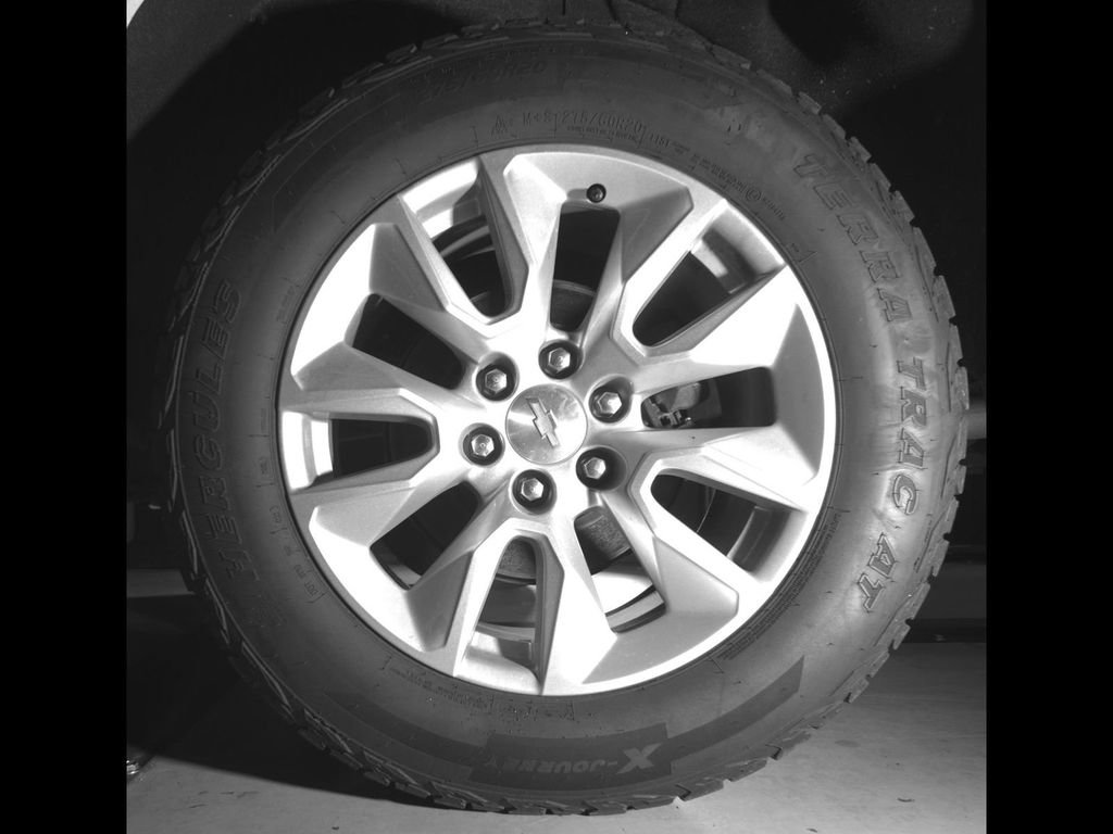 Used 2019 Chevrolet Silverado 1500 Custom w/ Custom Max Trailering Package AWD/4WD image 13