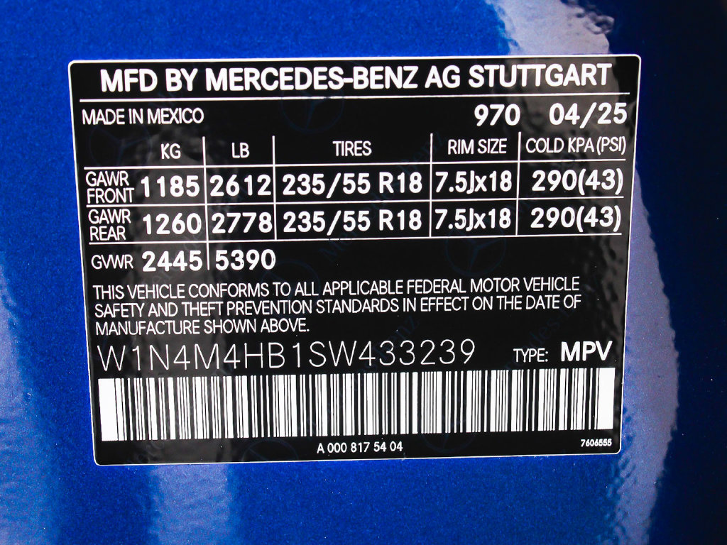 Used 2025 Mercedes-Benz GLB 250 4MATIC image 15