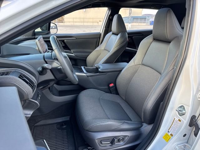 Used 2025 Toyota bZ4X XLE image 8