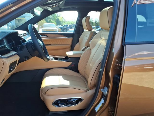 New 2027 Jeep Grand Cherokee Summit AWD/4WD image 12