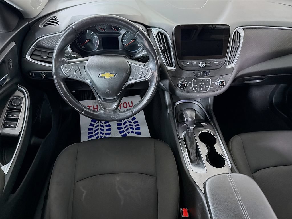 Used 2021 Chevrolet Malibu LT w/ Redline Edition FWD image 3