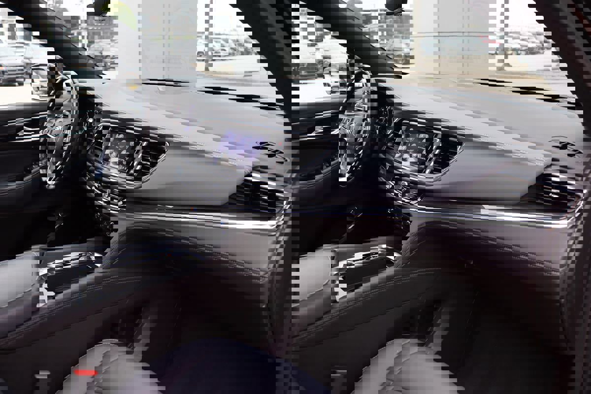 Used 2022 Buick Enclave Premium w/ Experience Buick Package image 14