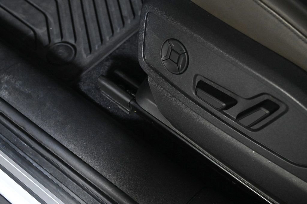 Used 2025 Audi Q5 Premium AWD/4WD image 19