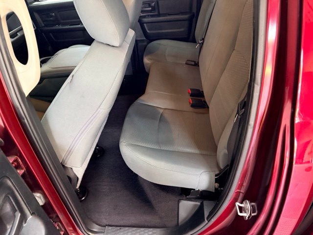 Used 2018 RAM 1500 Express AWD/4WD image 32