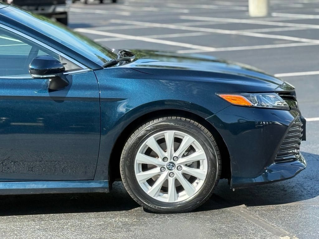 Used 2020 Toyota Camry LE w/ Convenience Package FWD image 10