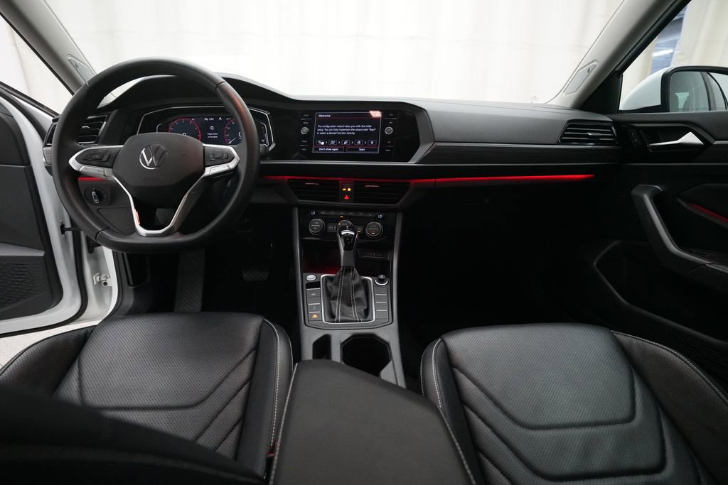 Used 2024 Volkswagen Jetta SEL FWD image 5