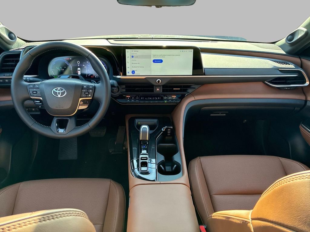 Used 2025 Toyota Crown Signia w/ Advanced Technology Package image 17