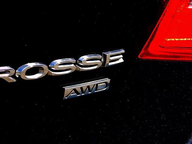 Used 2018 Buick LaCrosse Avenir w/ Driver Confidence Package #2 image 6