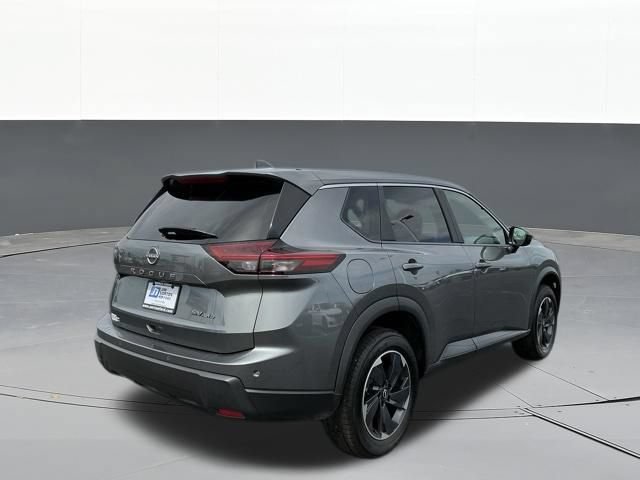 Used 2024 Nissan Rogue SV AWD/4WD image 3