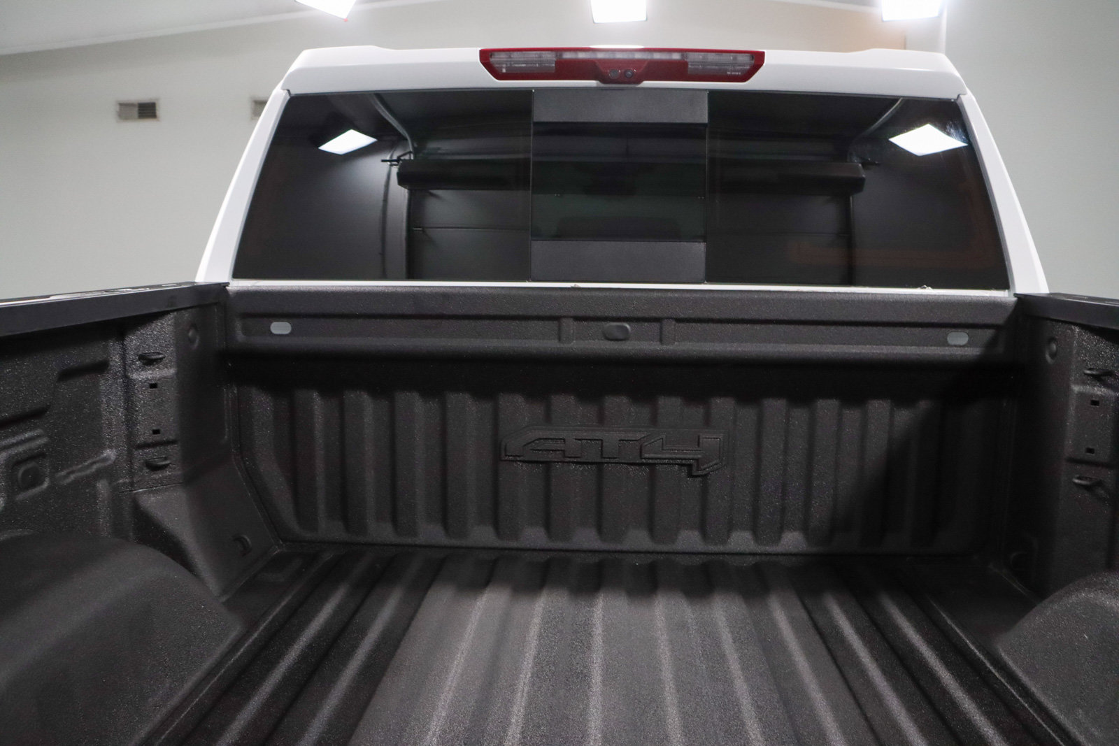 Used 2024 GMC Sierra 1500 AT4 w/ Technology Package AWD/4WD image 34