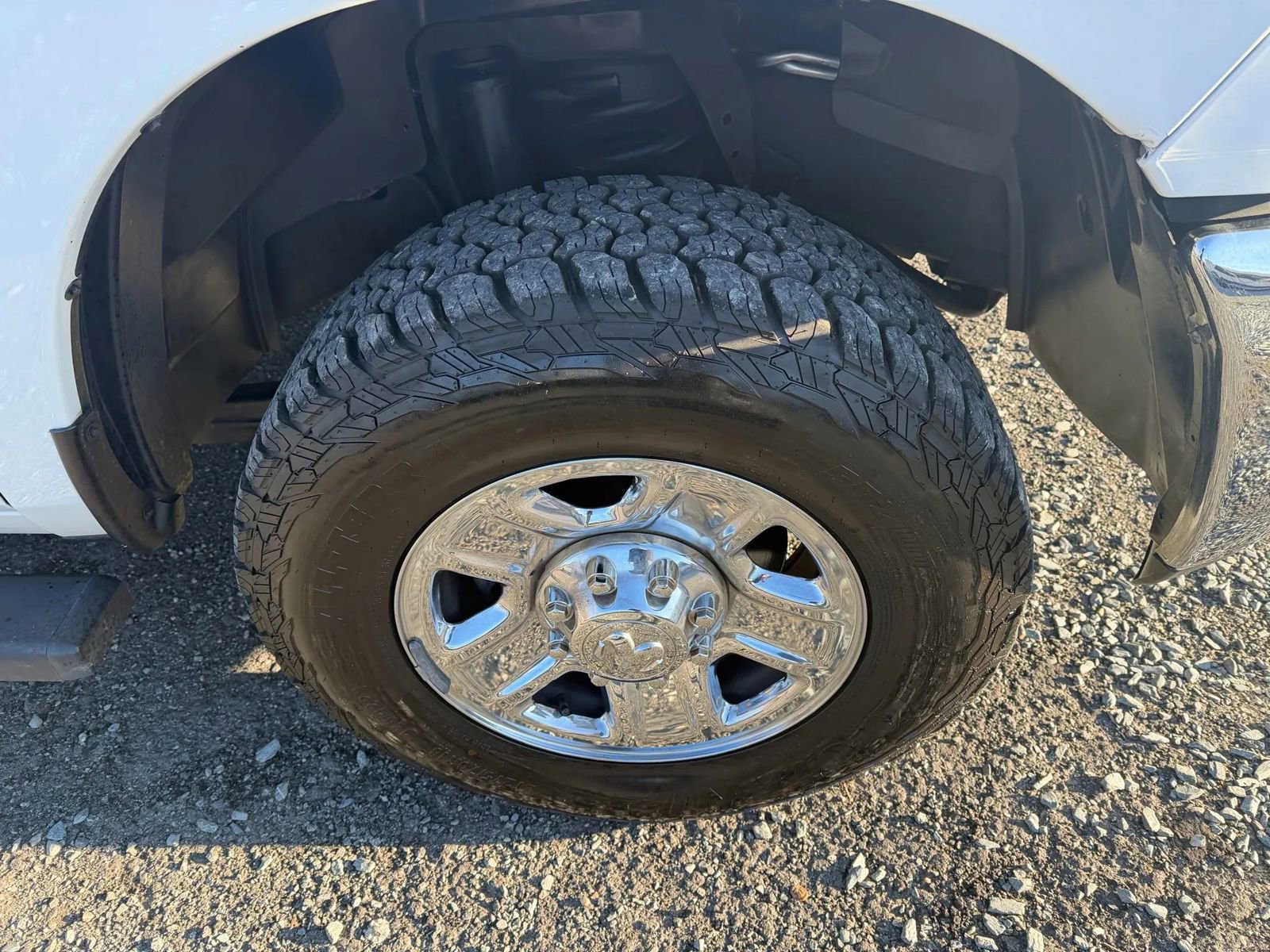 Used 2017 RAM 2500 SLT image 11