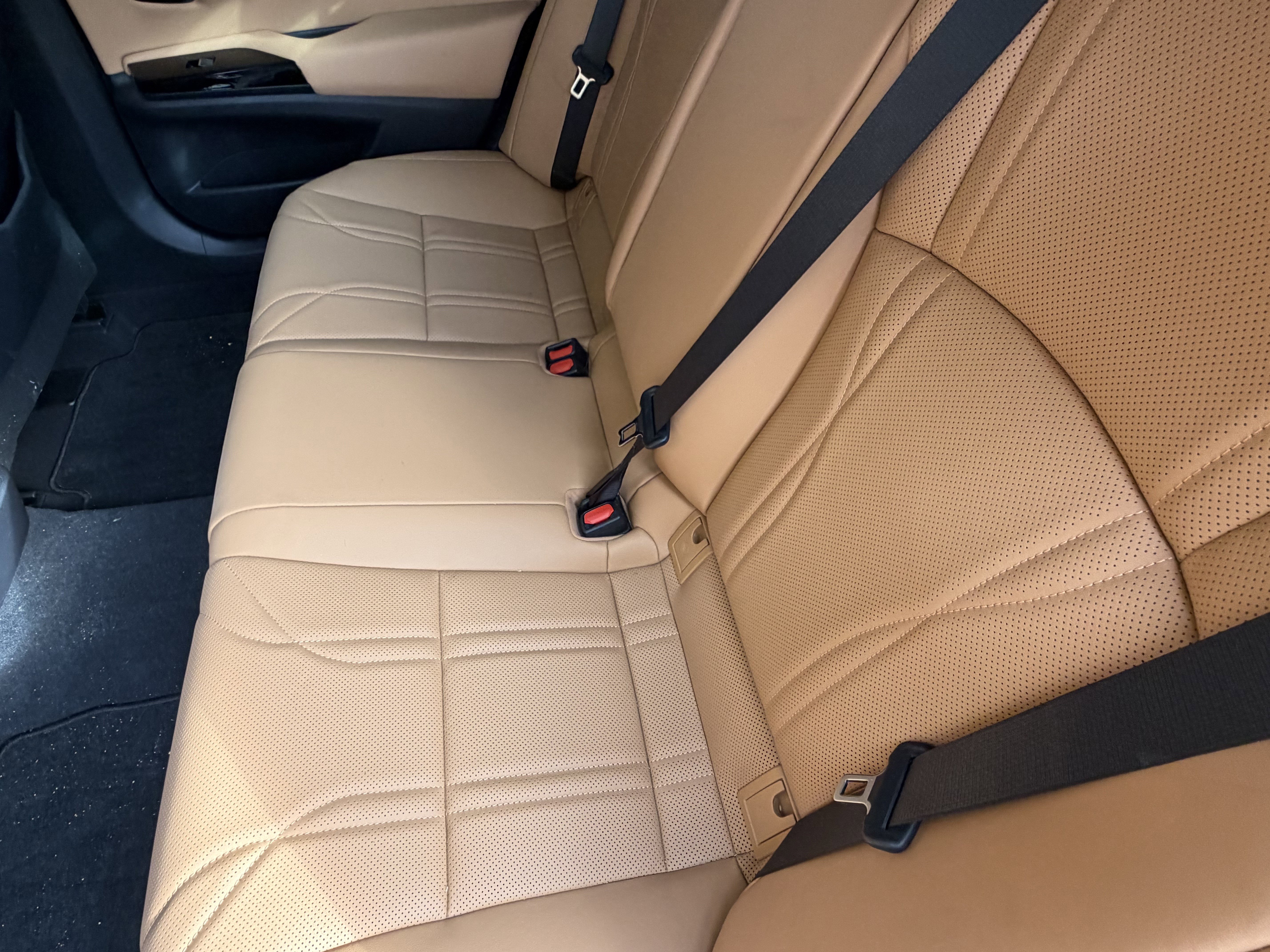 Used 2023 Lexus ES 350 Ultra Luxury w/ Accessory Package (Z2) FWD image 31