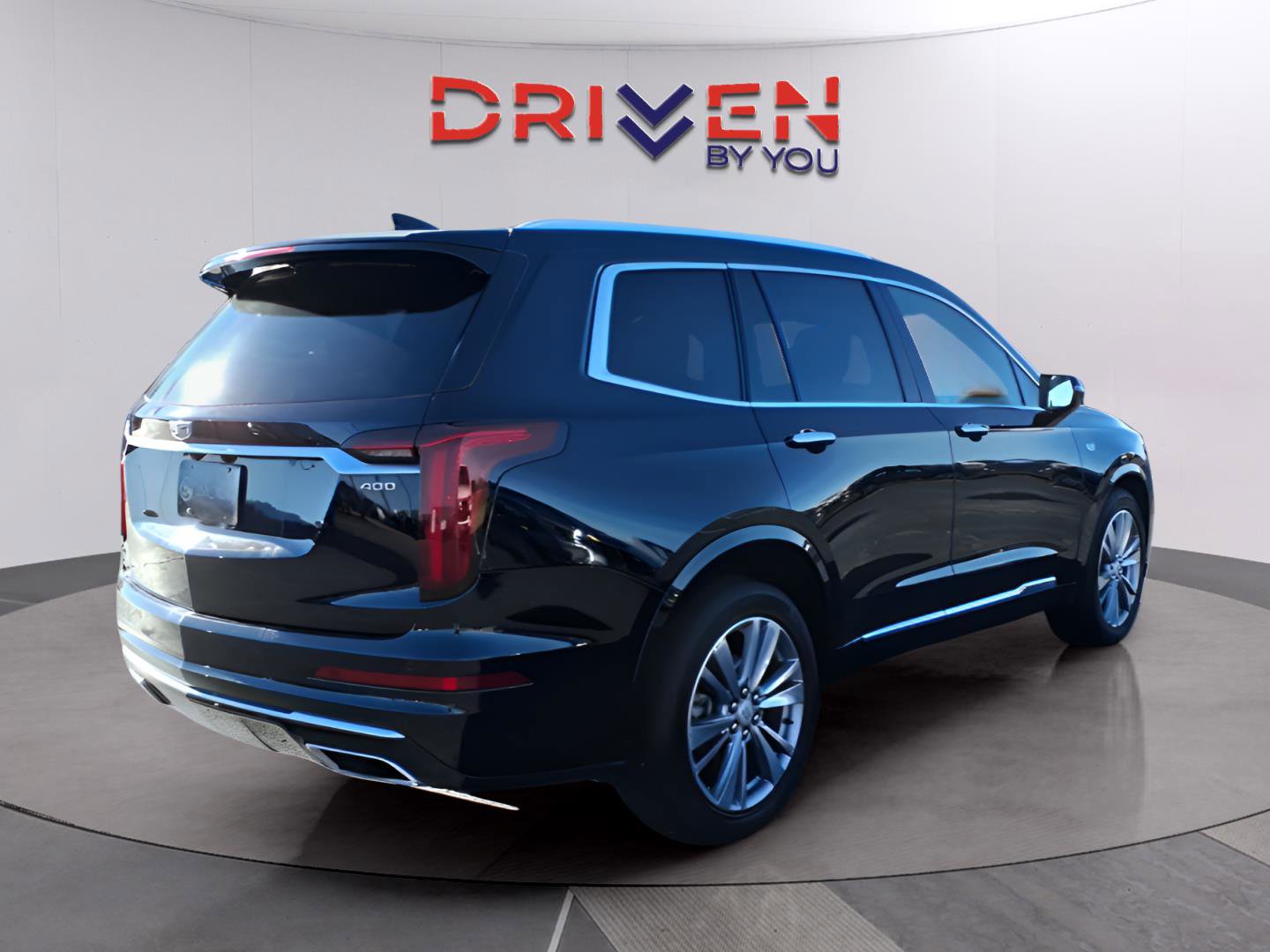 Used 2023 Cadillac XT6 Premium Luxury image 5