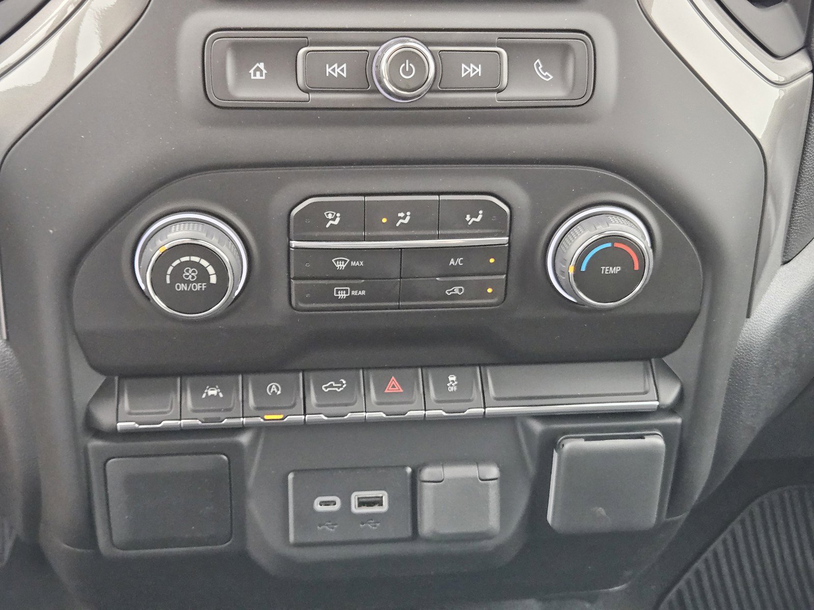 New 2026 Chevrolet Silverado 1500 Custom w/ Turbomax Blackout Package AWD/4WD image 15