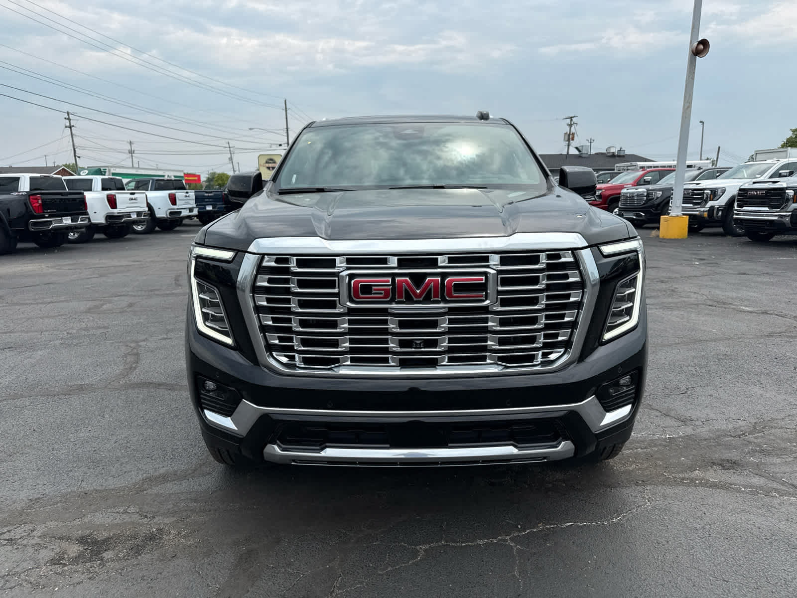 New 2026 GMC Yukon Denali w/ Advanced Technology Package AWD/4WD image 8