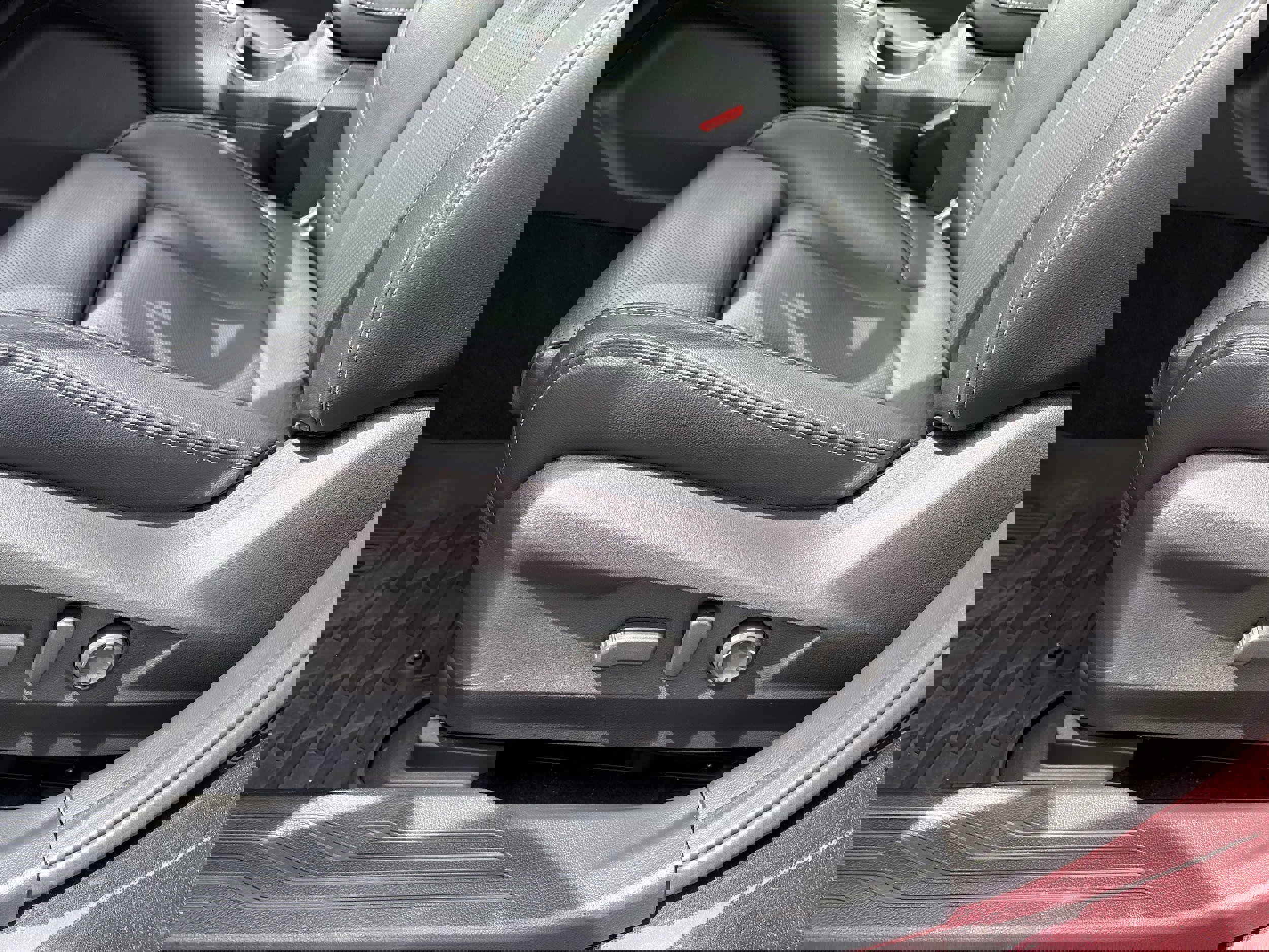 Certified 2025 Subaru Outback Limited image 29