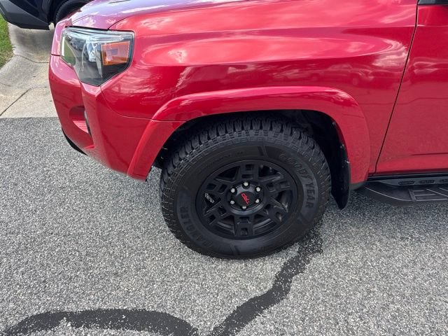 Used 2021 Toyota 4Runner Venture w/ Moonroof Package AWD/4WD image 3