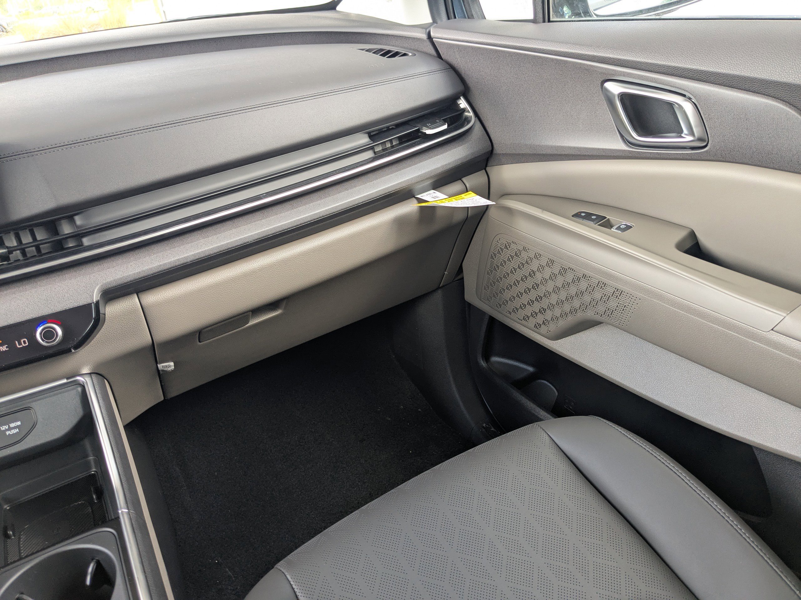 New 2026 Kia Carnival SX image 21