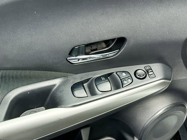 Used 2020 Nissan Kicks SV image 17