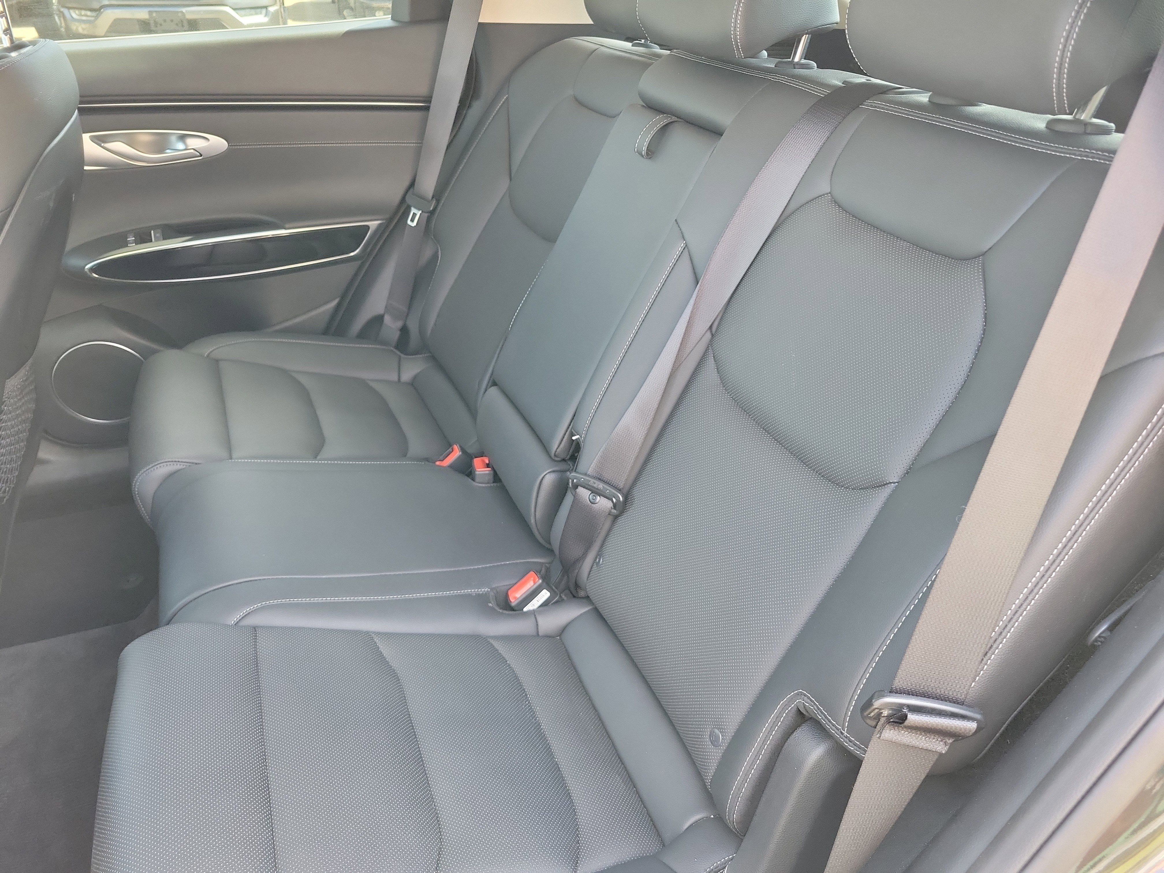 Used 2025 Genesis GV70 2.5T image 7