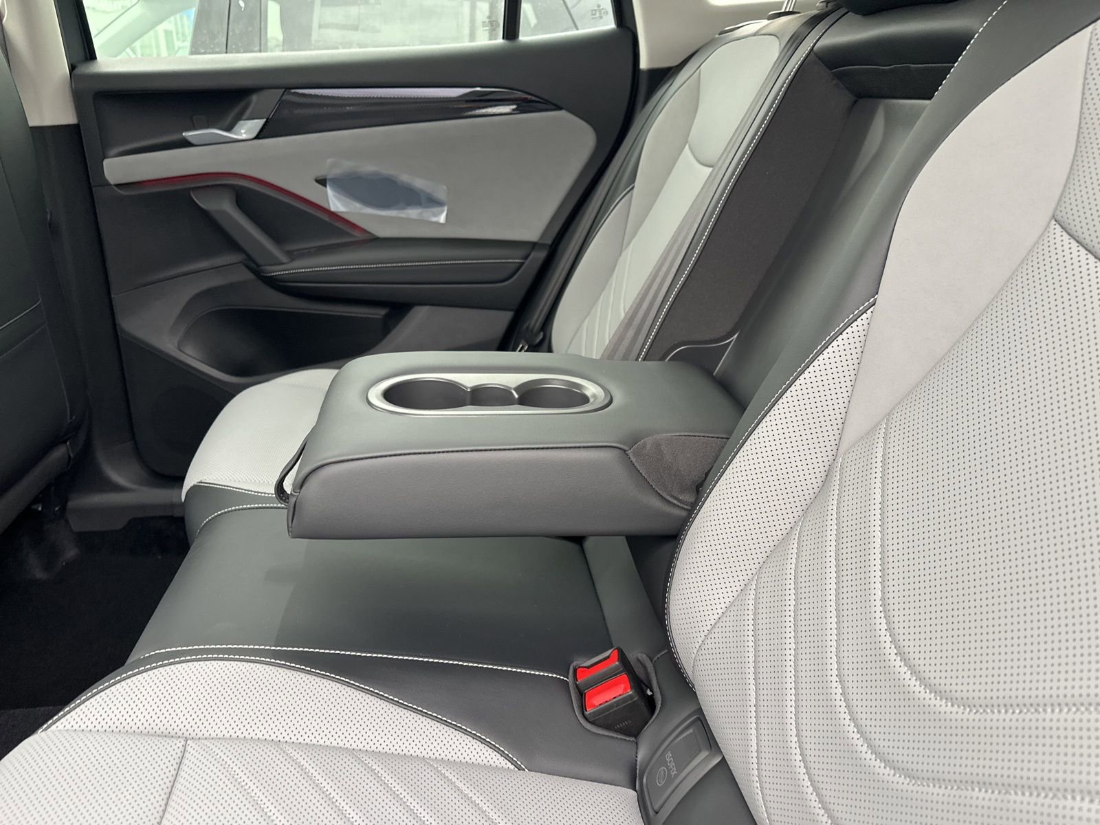 New 2026 Volkswagen Tiguan SE AWD/4WD image 18