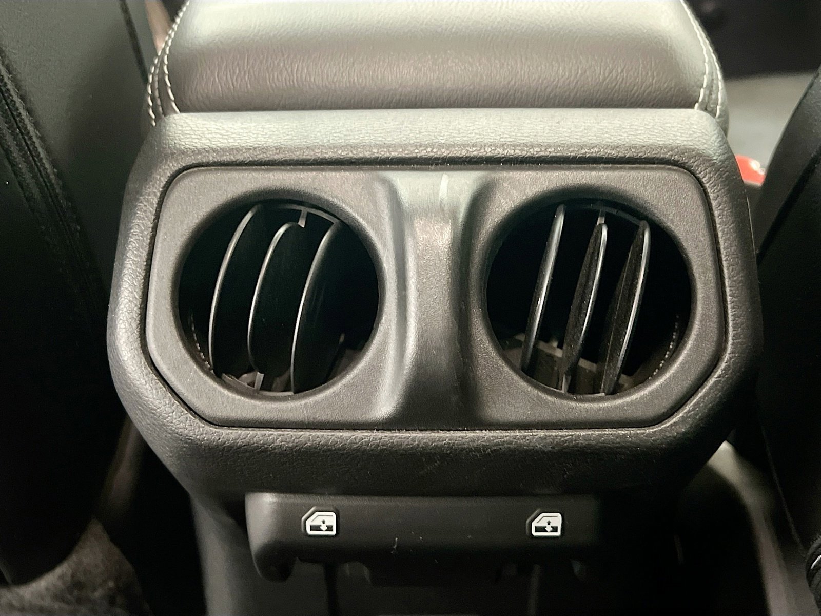 Used 2023 Jeep Wrangler Sahara image 18