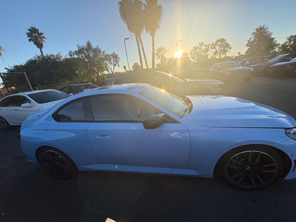 Used 2025 BMW M240i Coupe RWD image 4