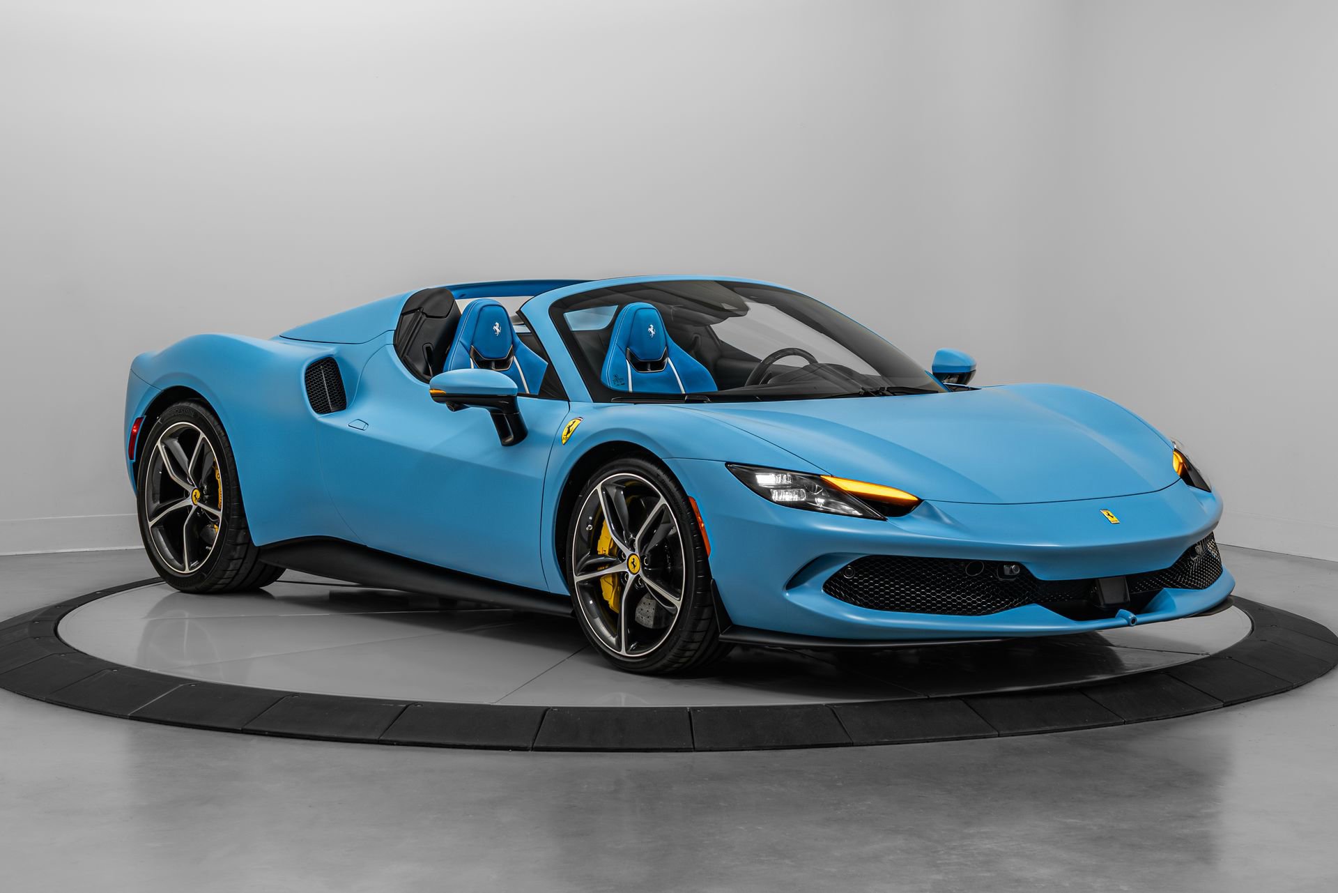 Certified 2025 Ferrari 296 GTS RWD image 1