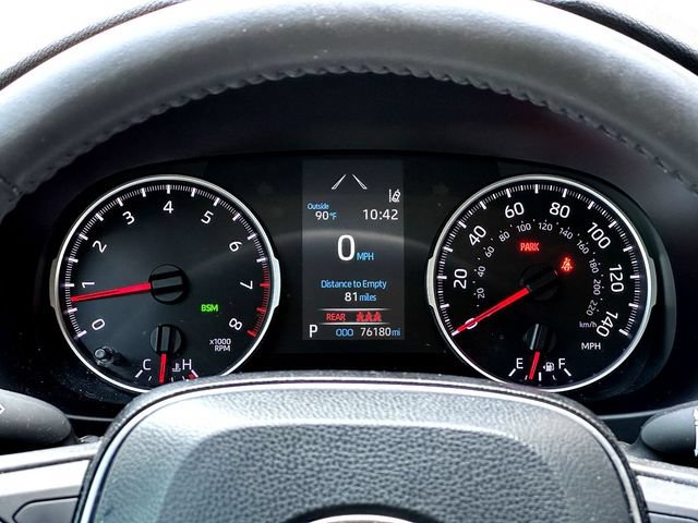 Used 2020 Toyota RAV4 XLE Premium FWD image 25