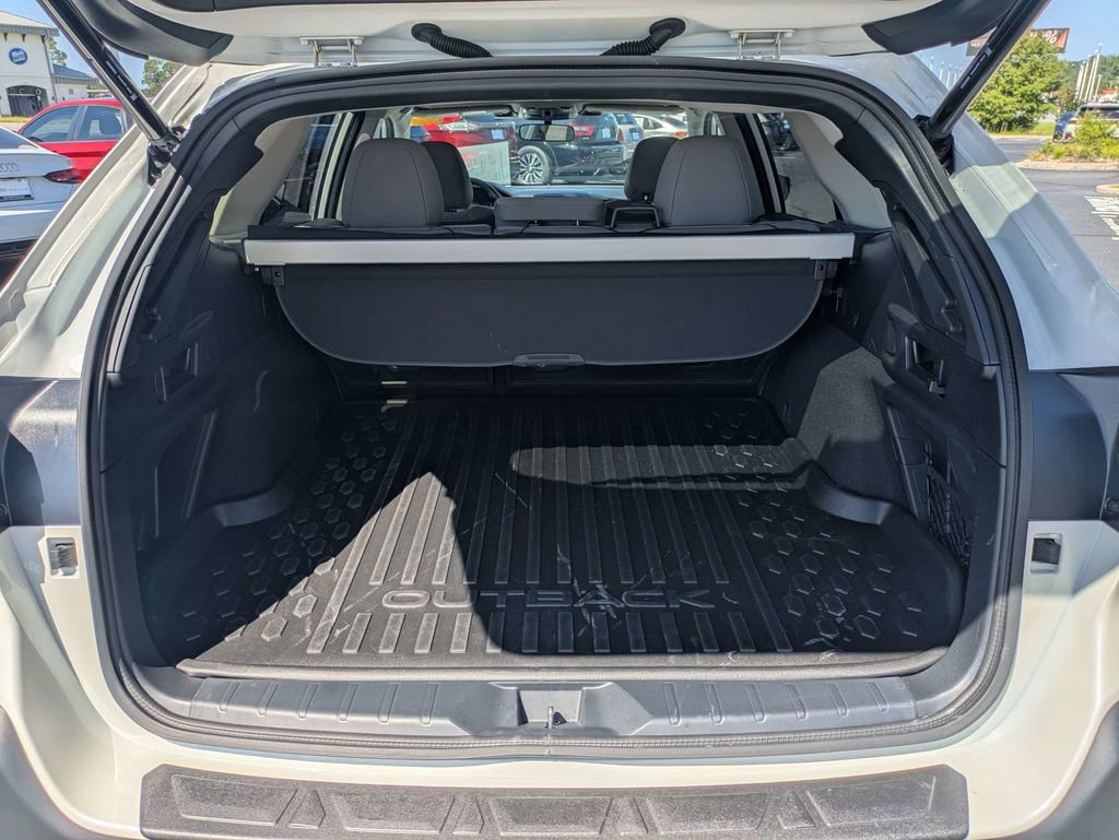 Certified 2025 Subaru Outback Premium AWD/4WD image 14