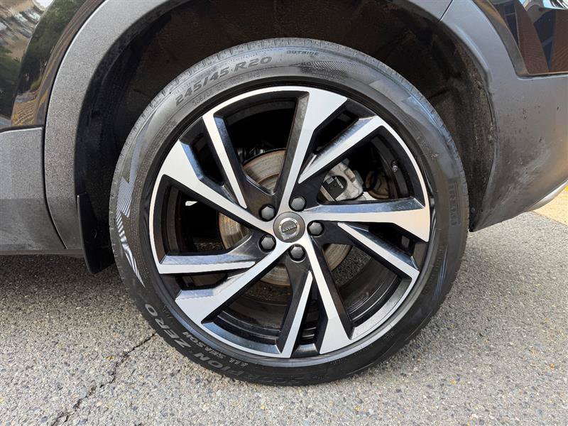 Used 2020 Volvo XC40 T5 R-Design w/ Protection Package Premier AWD/4WD image 16