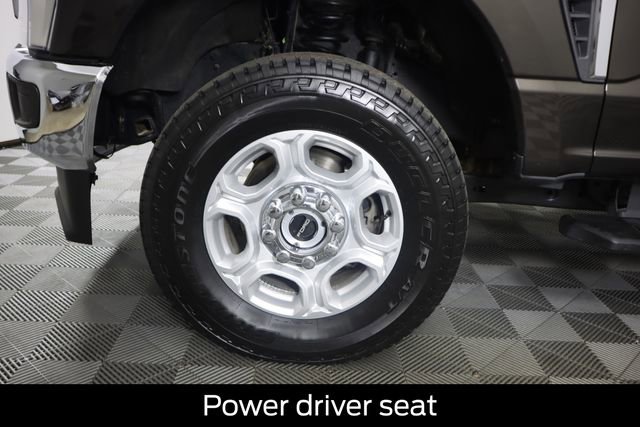 Used 2025 Ford F250 XLT w/ FX4 Off-Road Package image 23