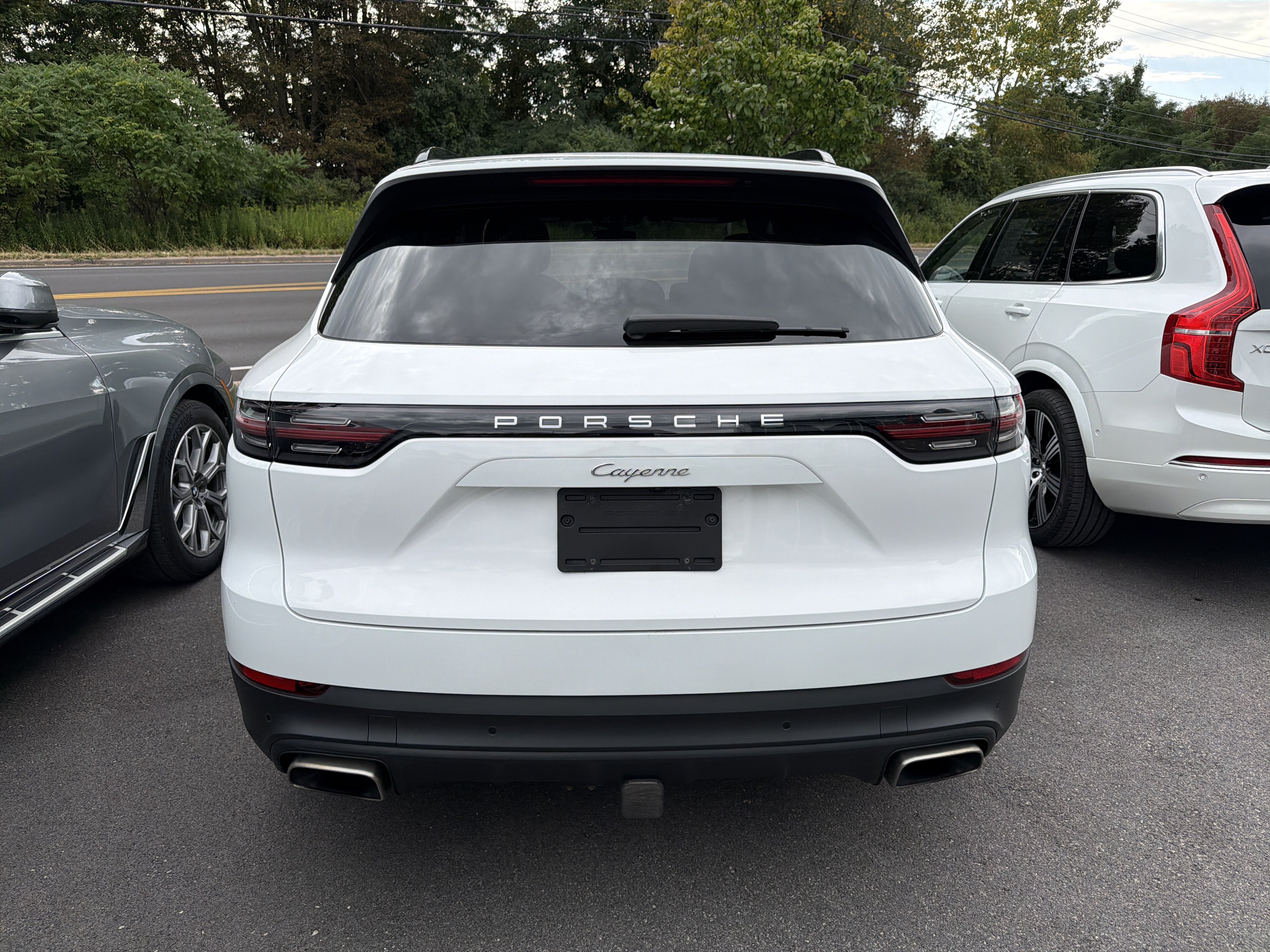 Used 2022 Porsche Cayenne AWD/4WD image 6