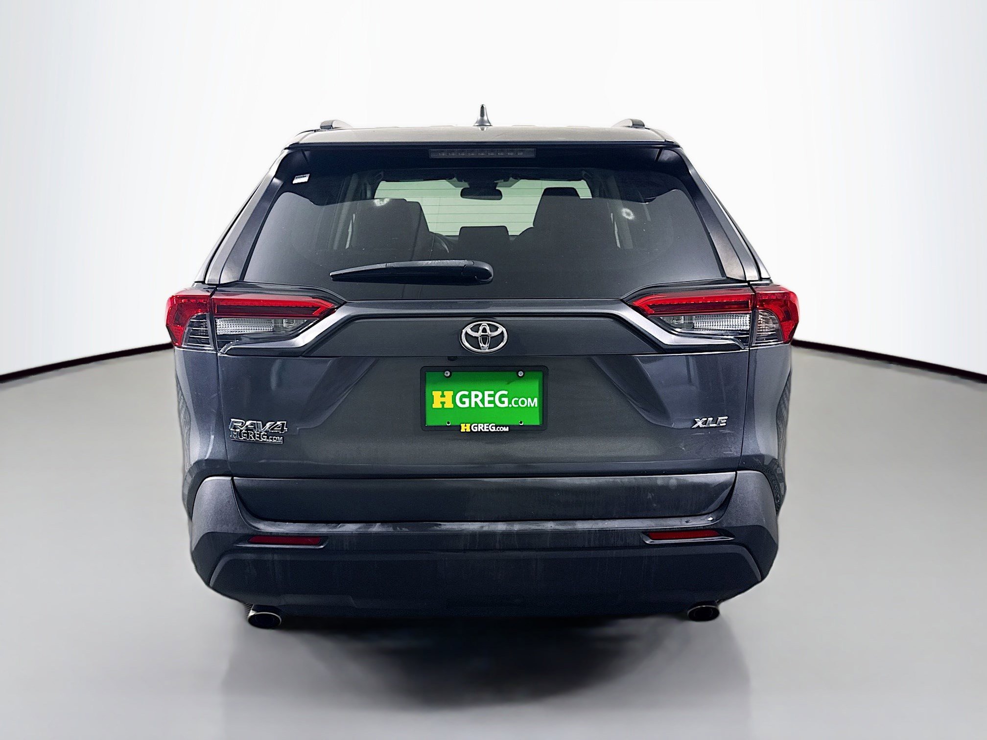 Used 2021 Toyota RAV4 XLE w/ Convenience Package image 8