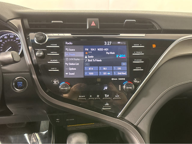 Used 2018 Toyota Camry SE image 30