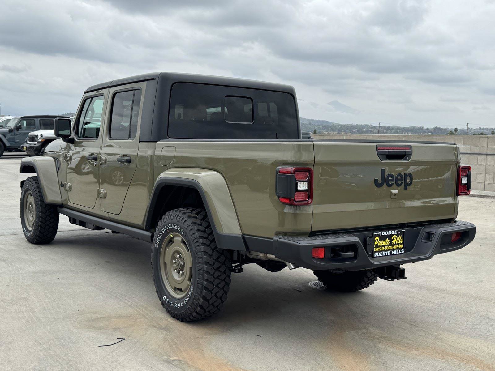 New 2026 Jeep Gladiator Willys AWD/4WD image 4