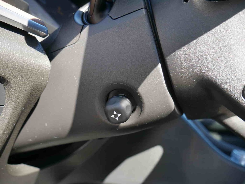 Used 2023 Jeep Grand Cherokee Summit w/ Adv Protech Group IV image 29