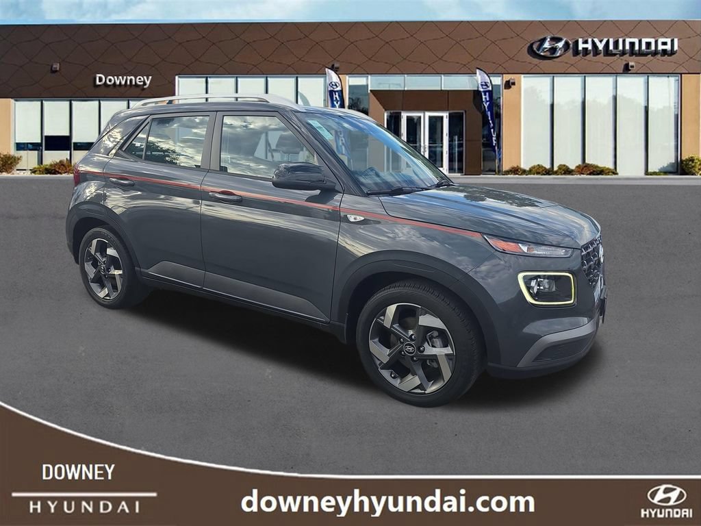 Used 2024 Hyundai Venue Limited FWD image 7