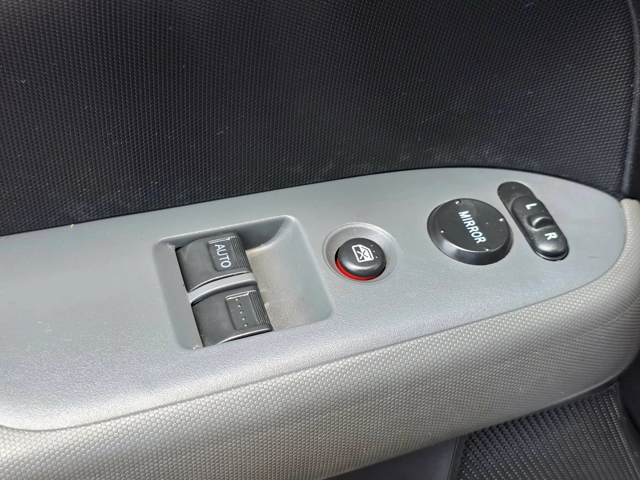 Used 2005 Honda Element EX image 24