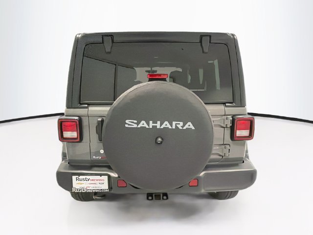 Used 2018 Jeep Wrangler Unlimited Sahara AWD/4WD image 6
