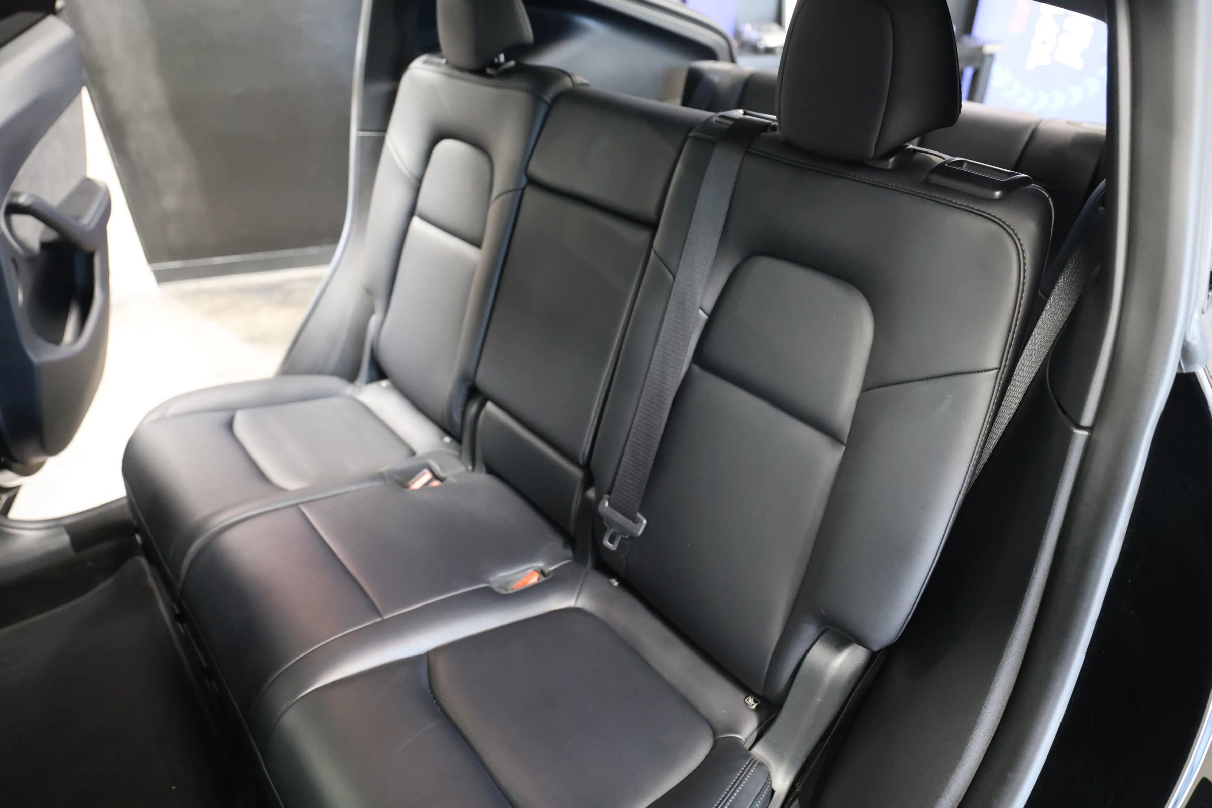 Used 2021 Tesla Model Y Long Range image 48