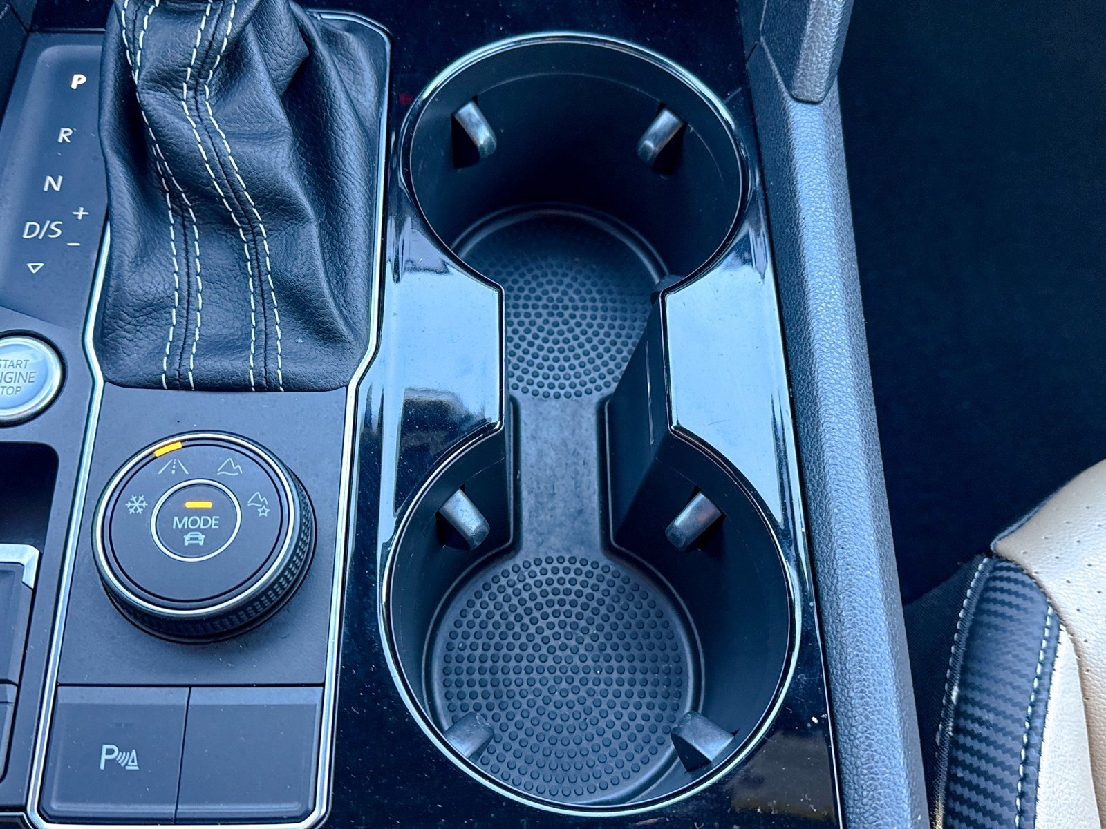 Used 2021 Volkswagen Atlas Cross Sport SEL image 36