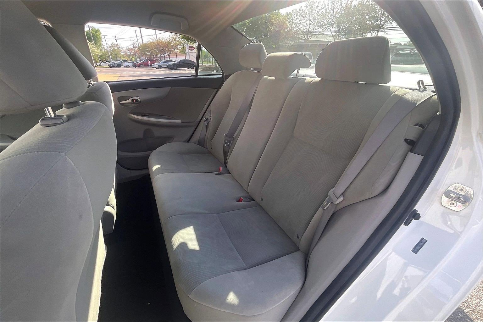 Used 2011 Toyota Corolla LE image 29