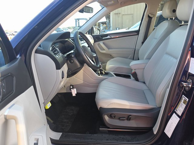 Used 2024 Volkswagen Tiguan SE image 7