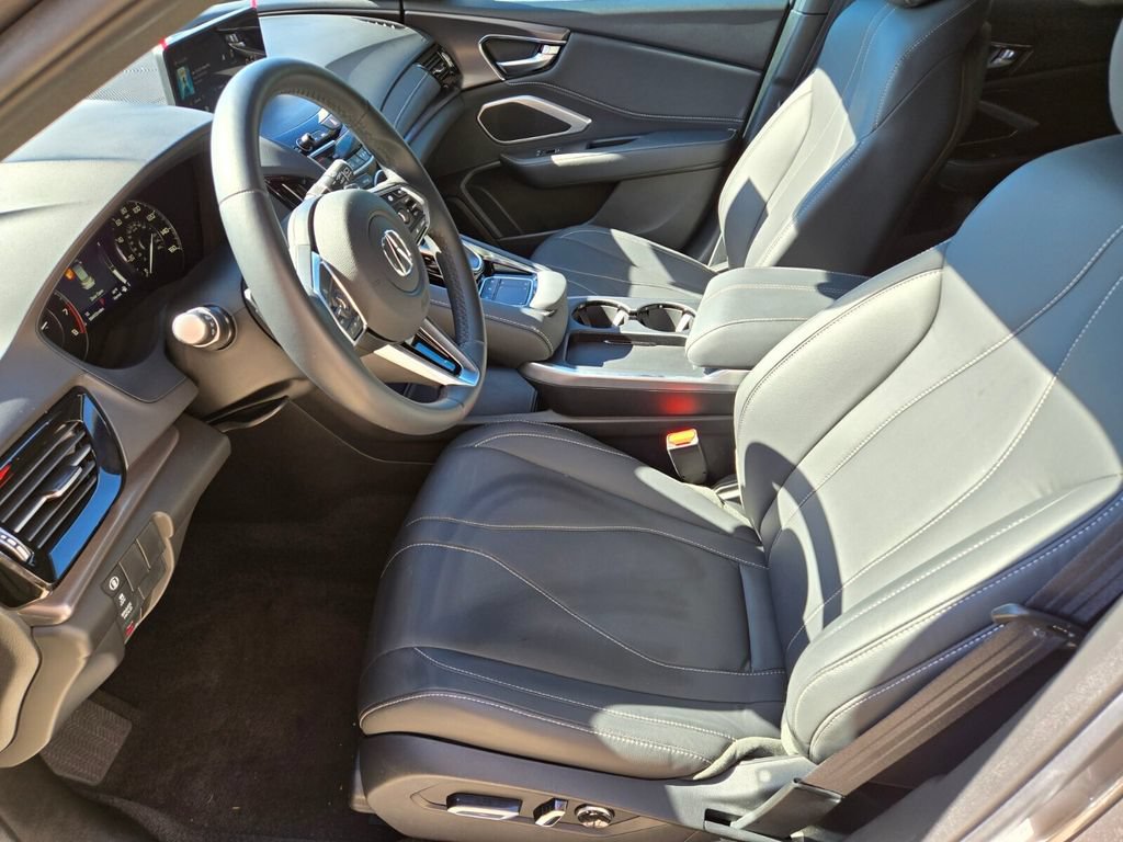 Used 2025 Acura RDX SH-AWD image 12
